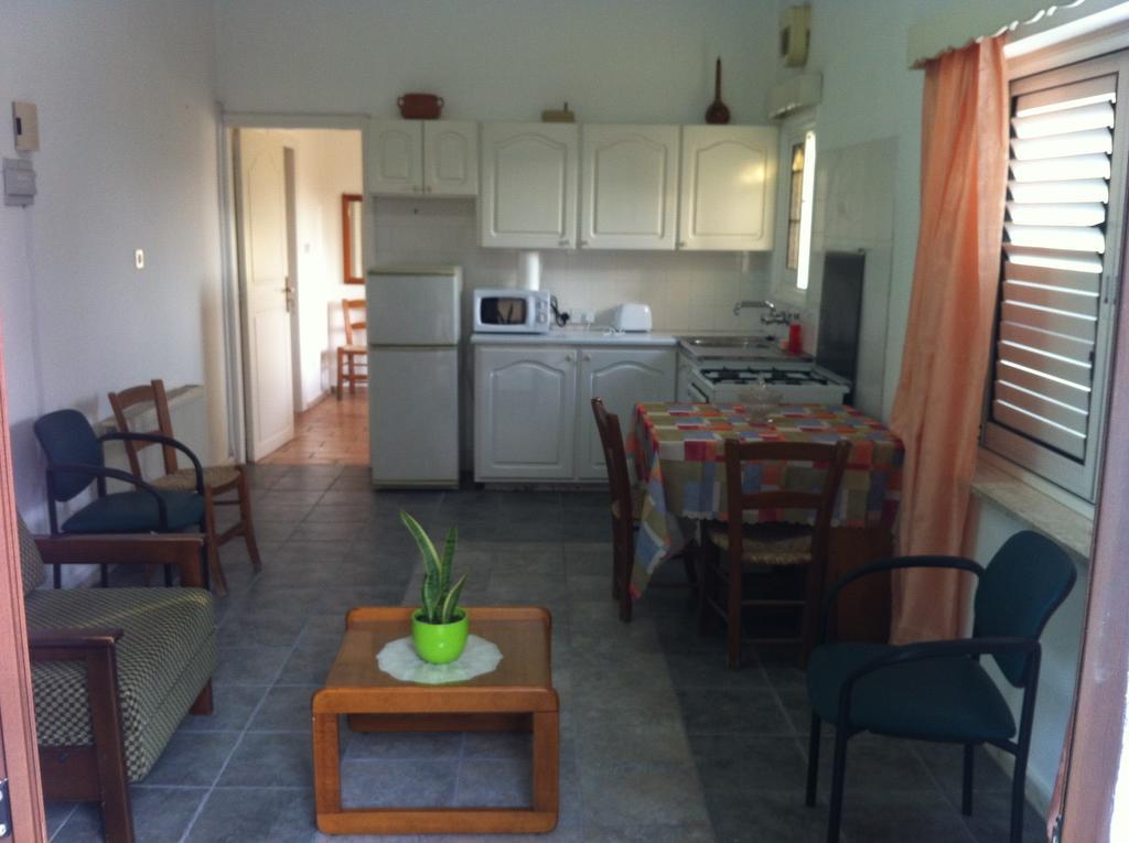 Valentinos House Villa Пафос Стая снимка